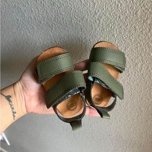 Wonder Nation Sandals size 2C